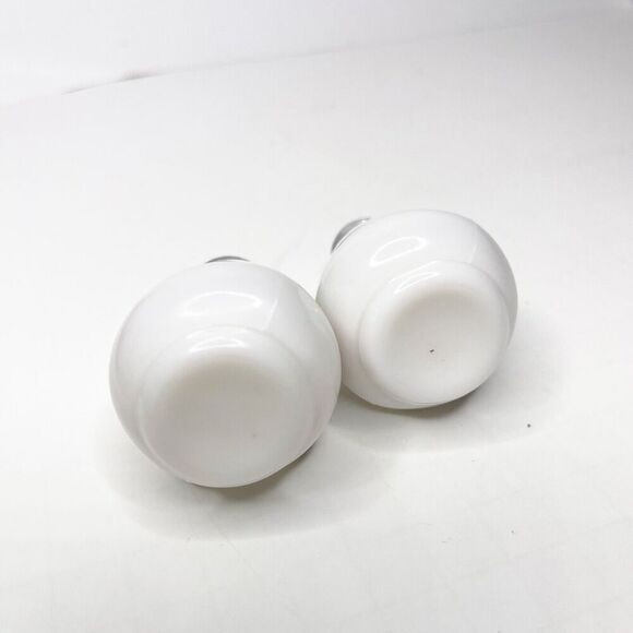 Vintage London Souvenir Milk Glass Salt Pepper Shakers Big Ben Trafalgar Square - Picture 6 of 6